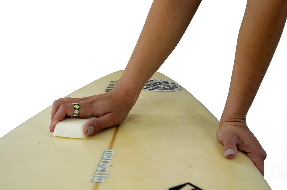 How to Apply Wax To a Surfboard