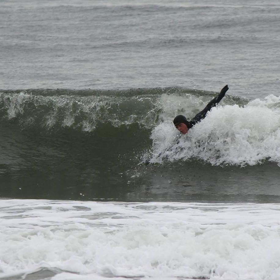 winter surfing image 1