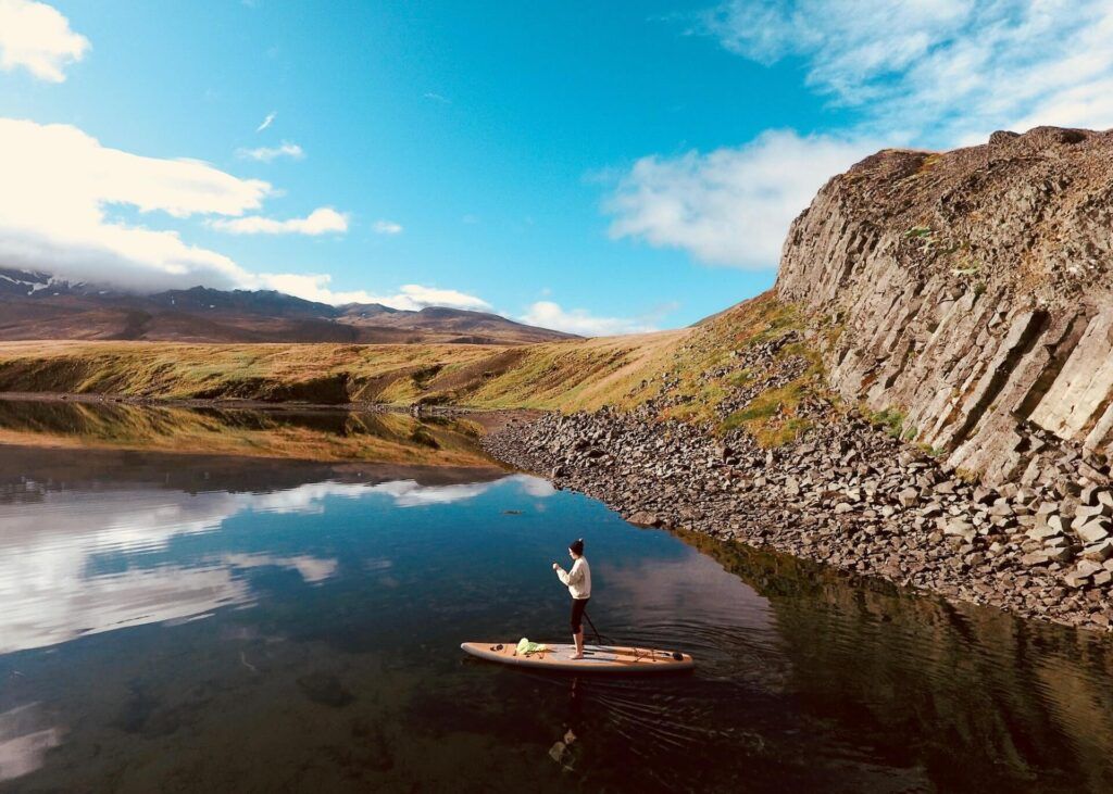 what to wear when stand up paddle boarding