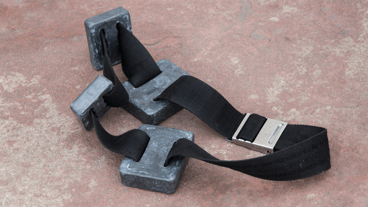 What Are Dive Weights & How Much Do I Need? Wetsuit Wearhouse Blog