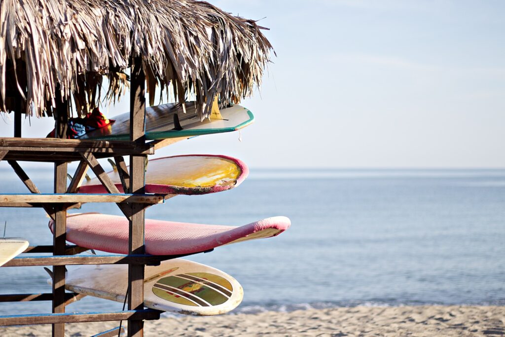 how to store a surfboard