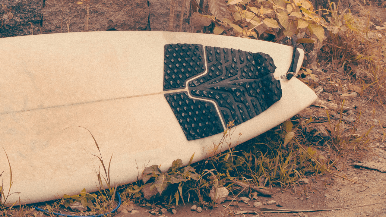 What Is A Surfboard Tail Pad & Where Should It Be Placed? Wetsuit